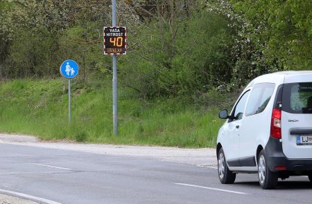 PRIKAZOVALNIK HITROSTI PODSKRAJNIK 02 FOTO LJUBO VUKELIČ